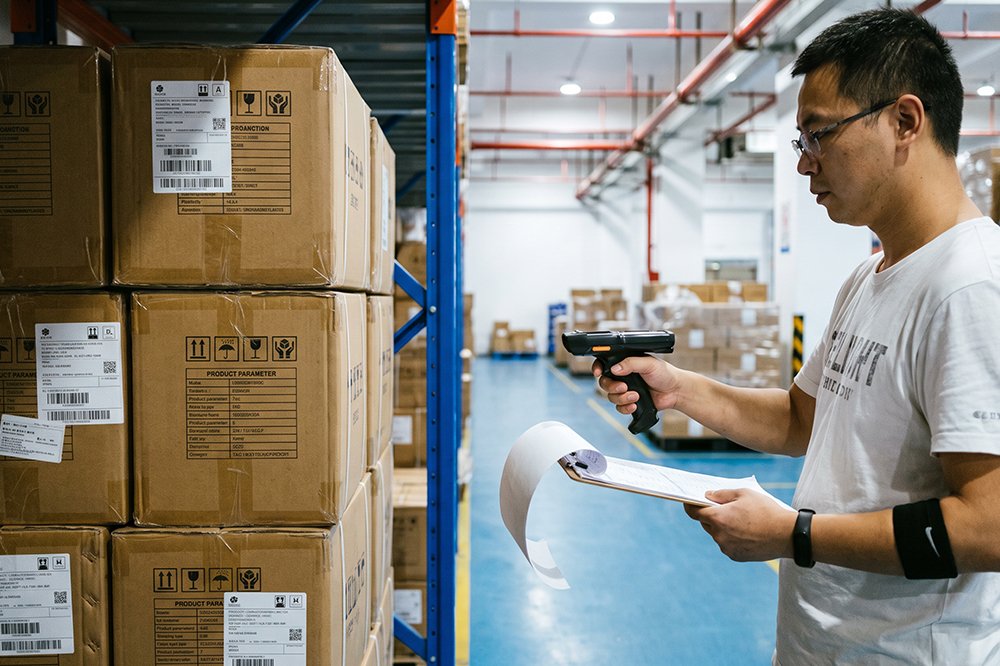 Arrange shipment in warehouse